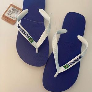 8 M or 9/10 W Havianas  NWT